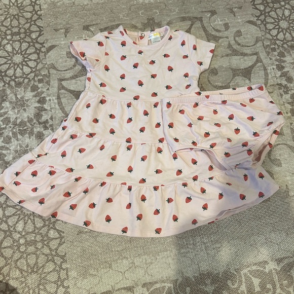 Bloomingdale’s Strawberry Print Dress and Bloomer Set - Picture 1 of 6